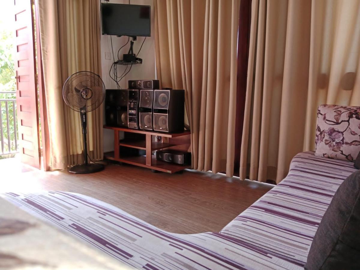 Home Stay Resort Нилавели Экстерьер фото