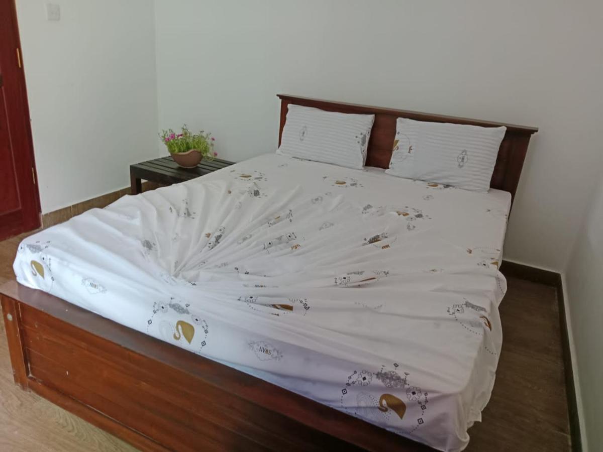 Home Stay Resort Нилавели Экстерьер фото