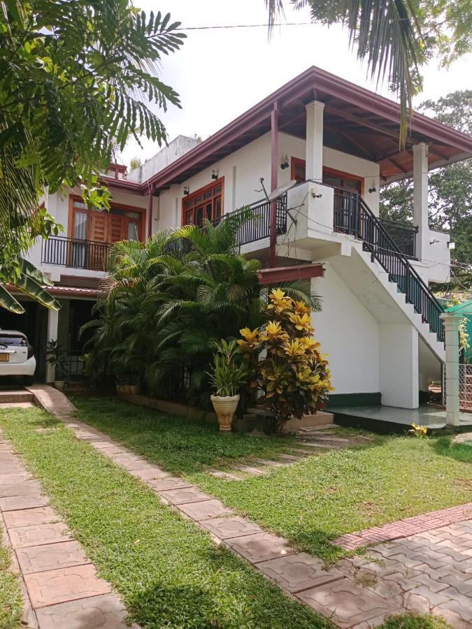 Home Stay Resort Нилавели Экстерьер фото