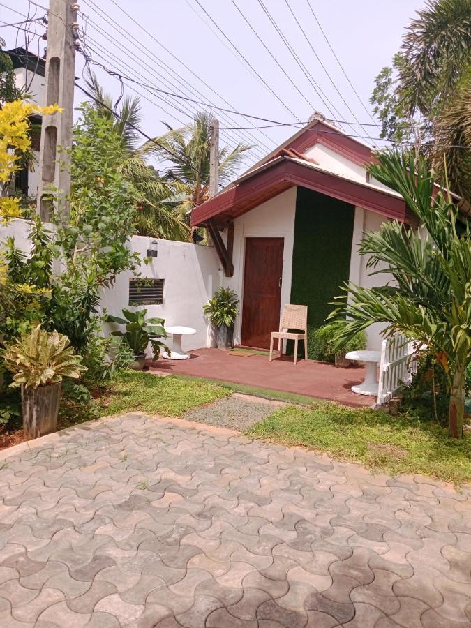 Home Stay Resort Нилавели Экстерьер фото