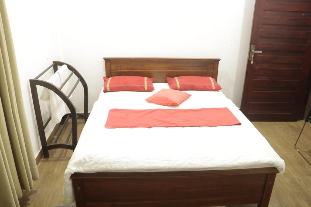 Home Stay Resort Нилавели Экстерьер фото